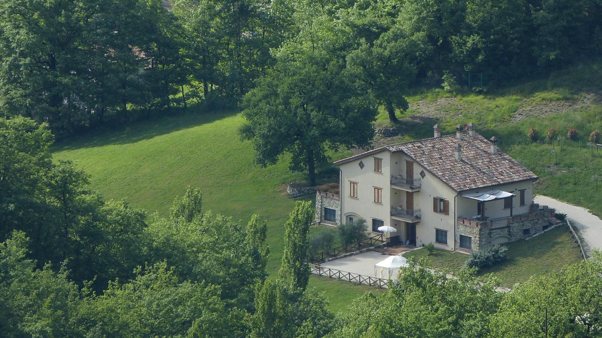 Cerqua Rosara Residence Valtopina Luaran gambar