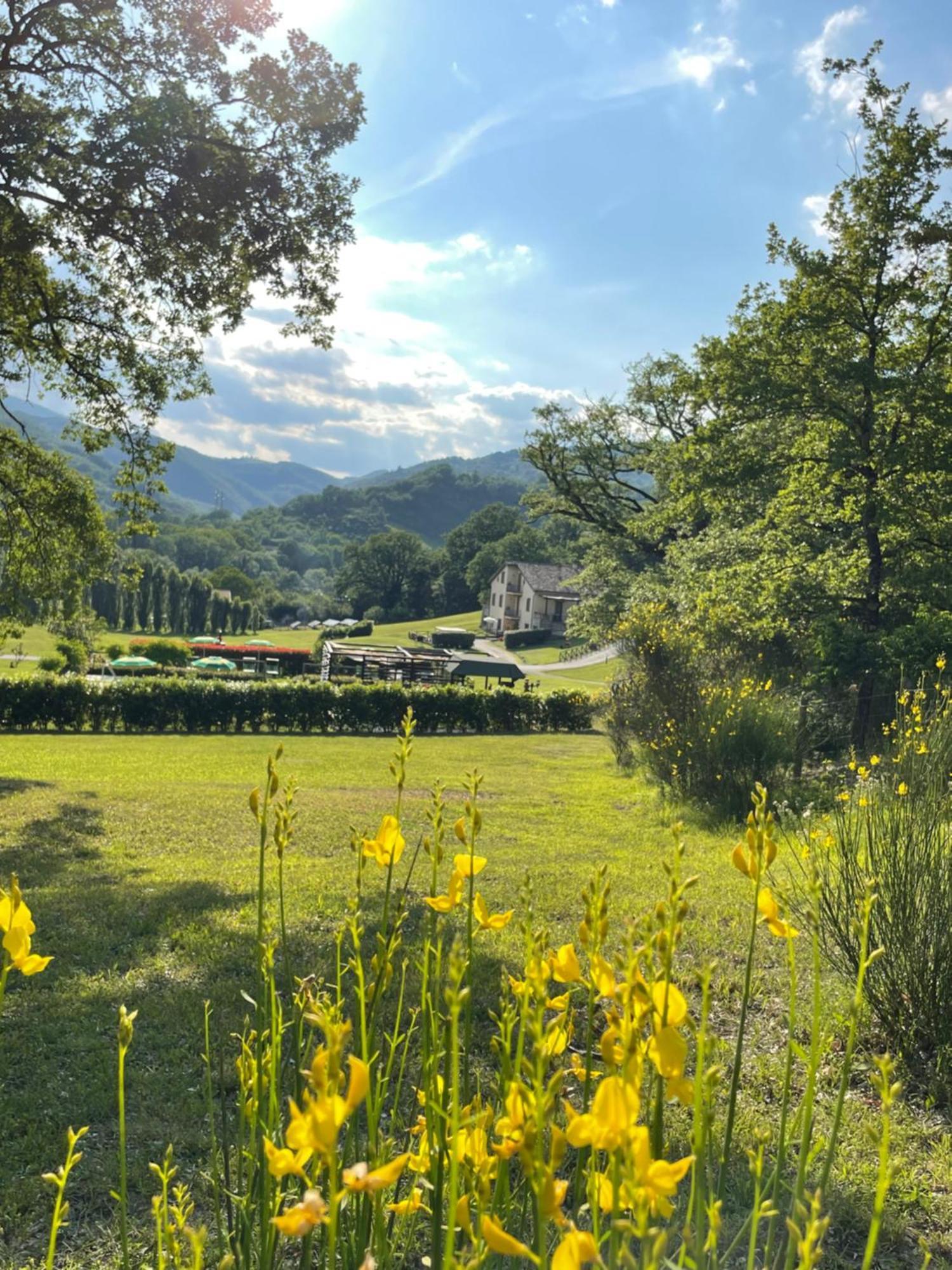 Cerqua Rosara Residence Valtopina Luaran gambar