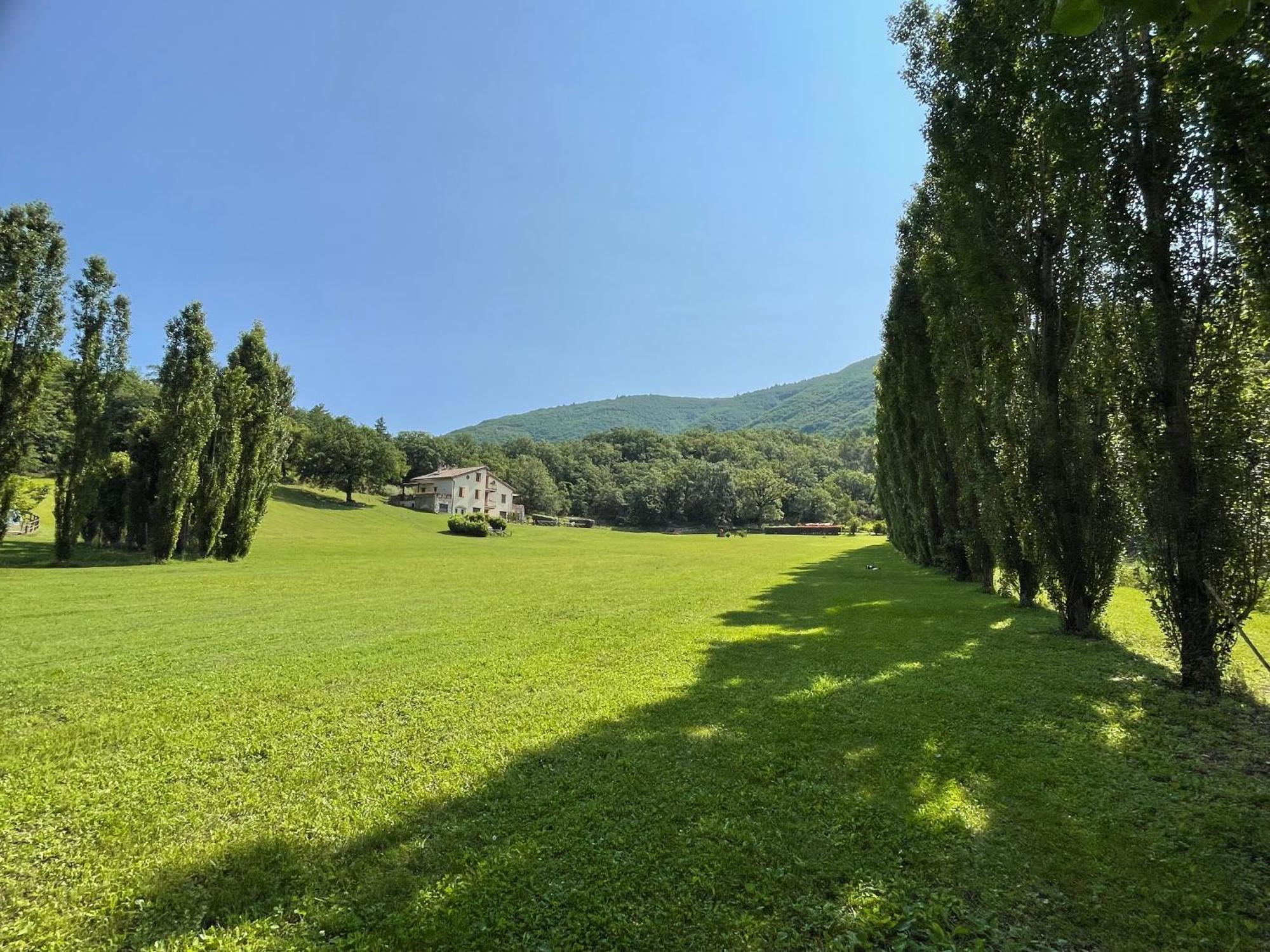 Cerqua Rosara Residence Valtopina Luaran gambar