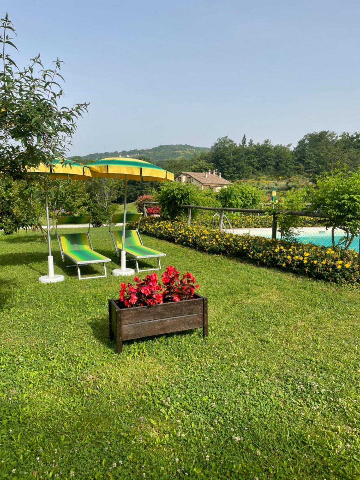 Cerqua Rosara Residence Valtopina Luaran gambar